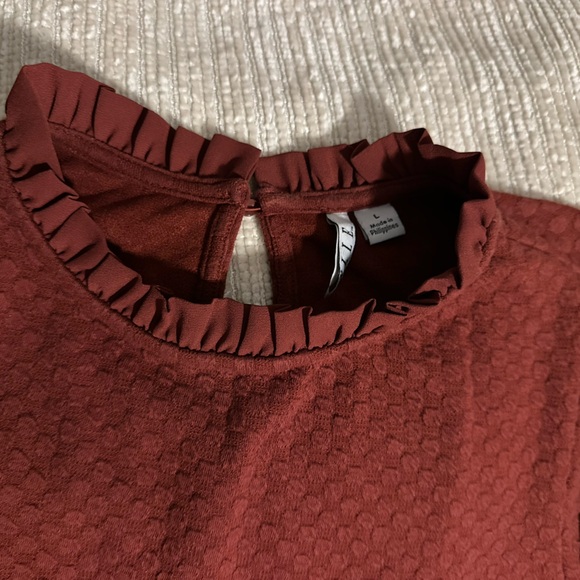 Elle Ruffled Textured Top in Rust - Picture 11 of 14